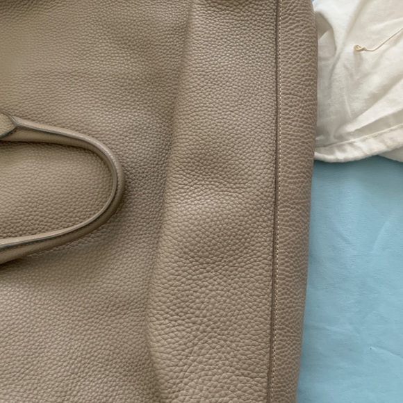 Prada purse bag - Picture 4 of 9